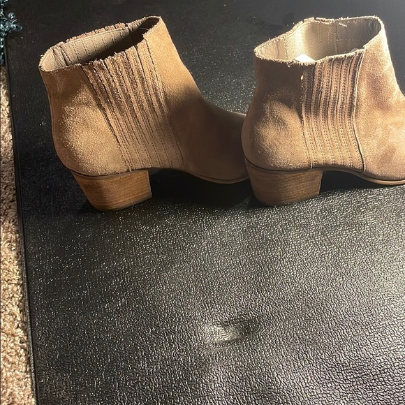 Dolce Vita Tan Suede Ankle Booties with Elastic Panels - Picture 5 of 6